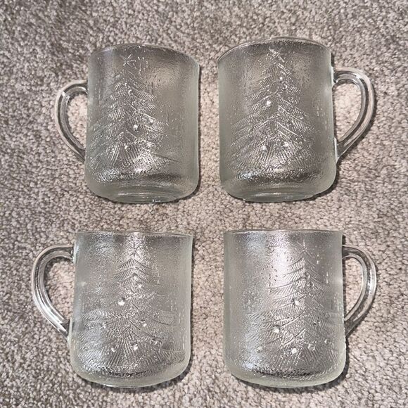Etched Vintage Christmas Tree Glass Coffee Mugs! - Picture 1 of 7